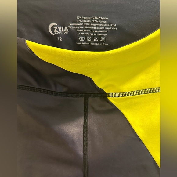 Zyia Light n Tight metallic size 12 EUC - Picture 3 of 5